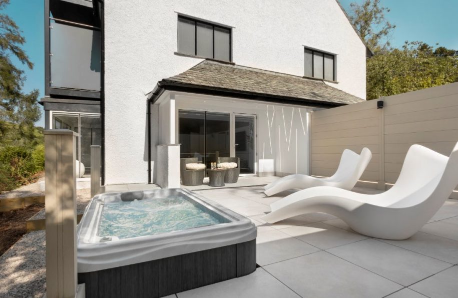 New Infinity Spa Suite and Hot Tub in Windermere