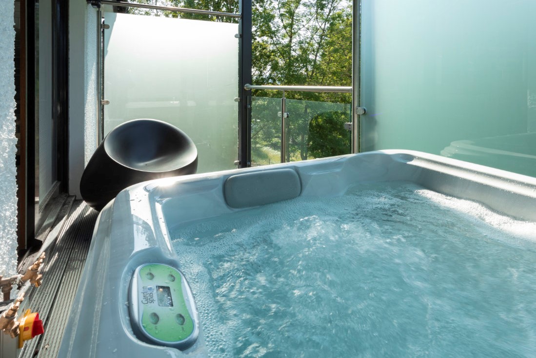 Aurora hot tub spa suite of the month